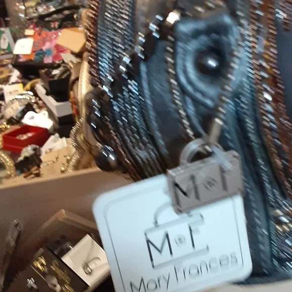 MARY FRANCES ROYAL TREATMENT HANDBAG - Picture 6 of 6